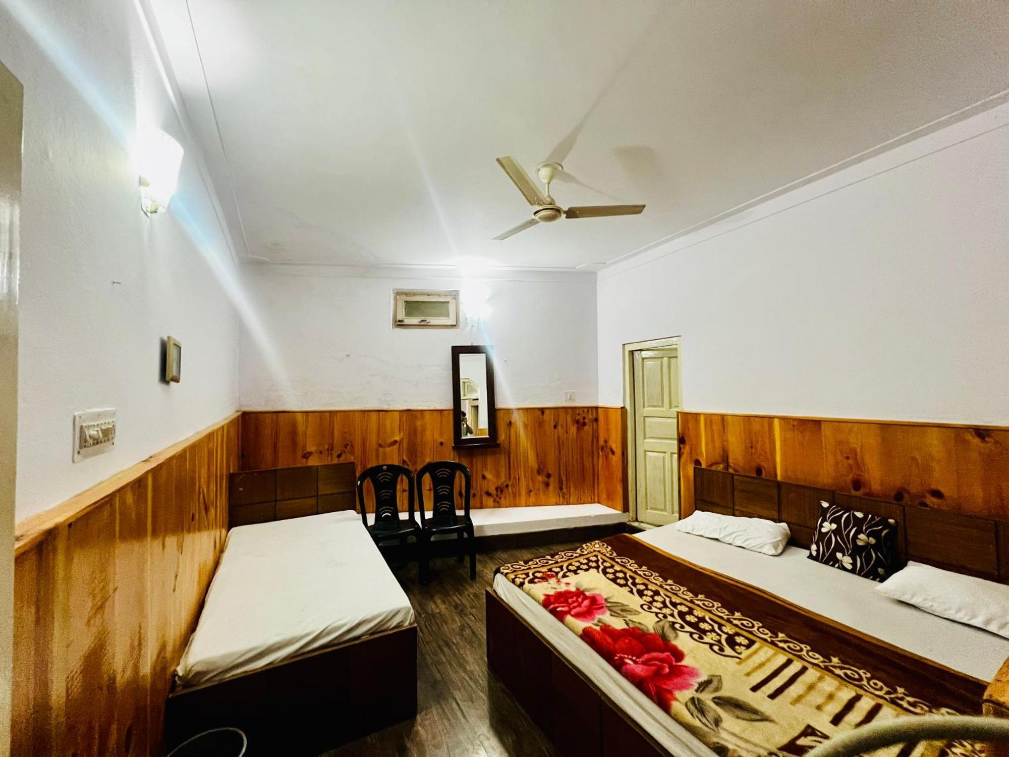 Inder Palace Barkot Ngoại thất bức ảnh